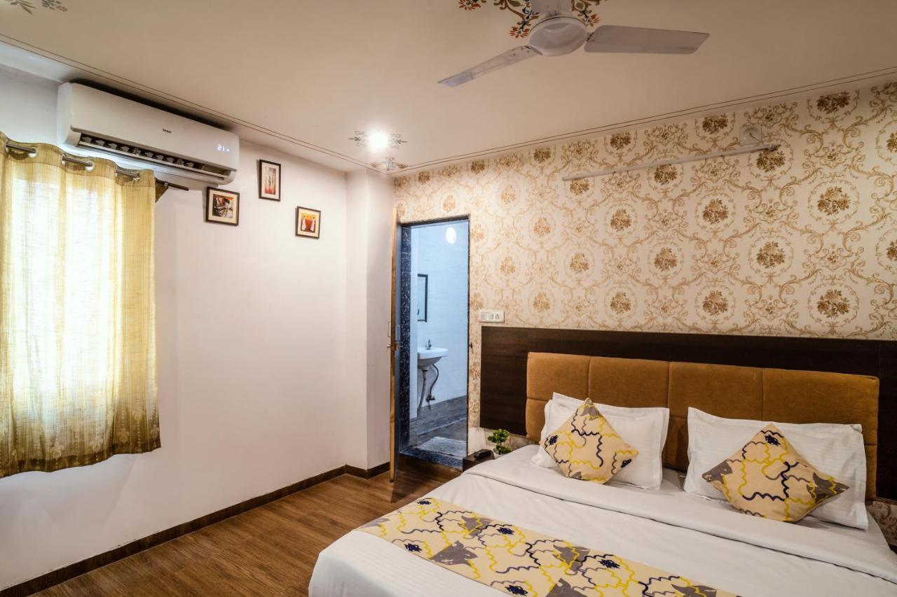 Tripli Hotels Arunoday Palace Udaipur Dış mekan fotoğraf