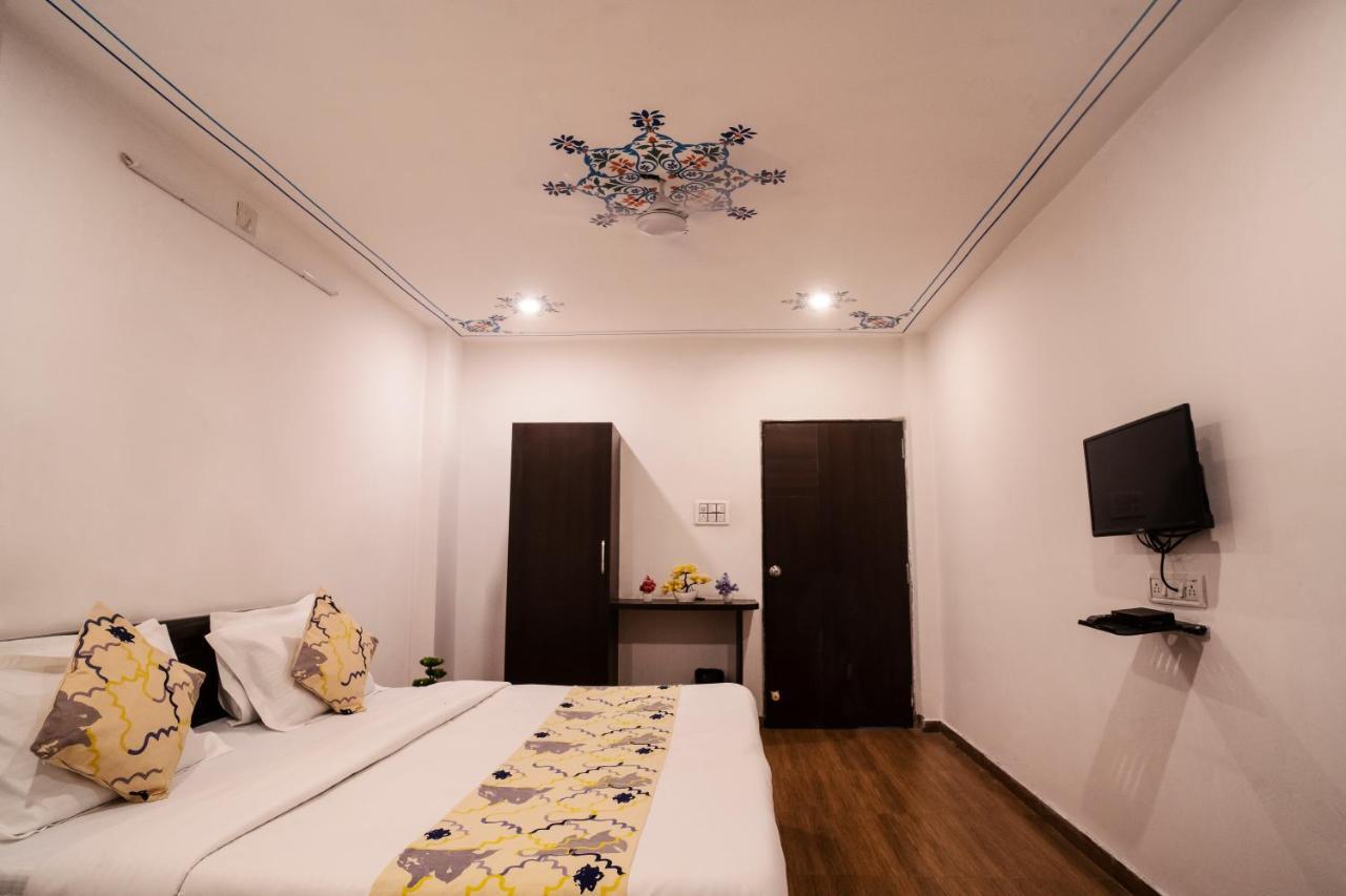 Tripli Hotels Arunoday Palace Udaipur Dış mekan fotoğraf