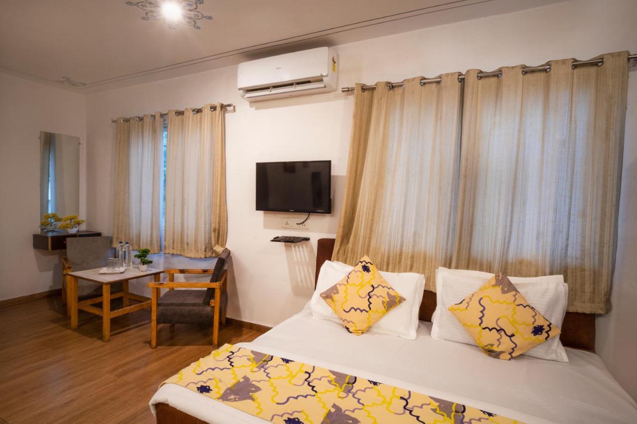 Tripli Hotels Arunoday Palace Udaipur Dış mekan fotoğraf