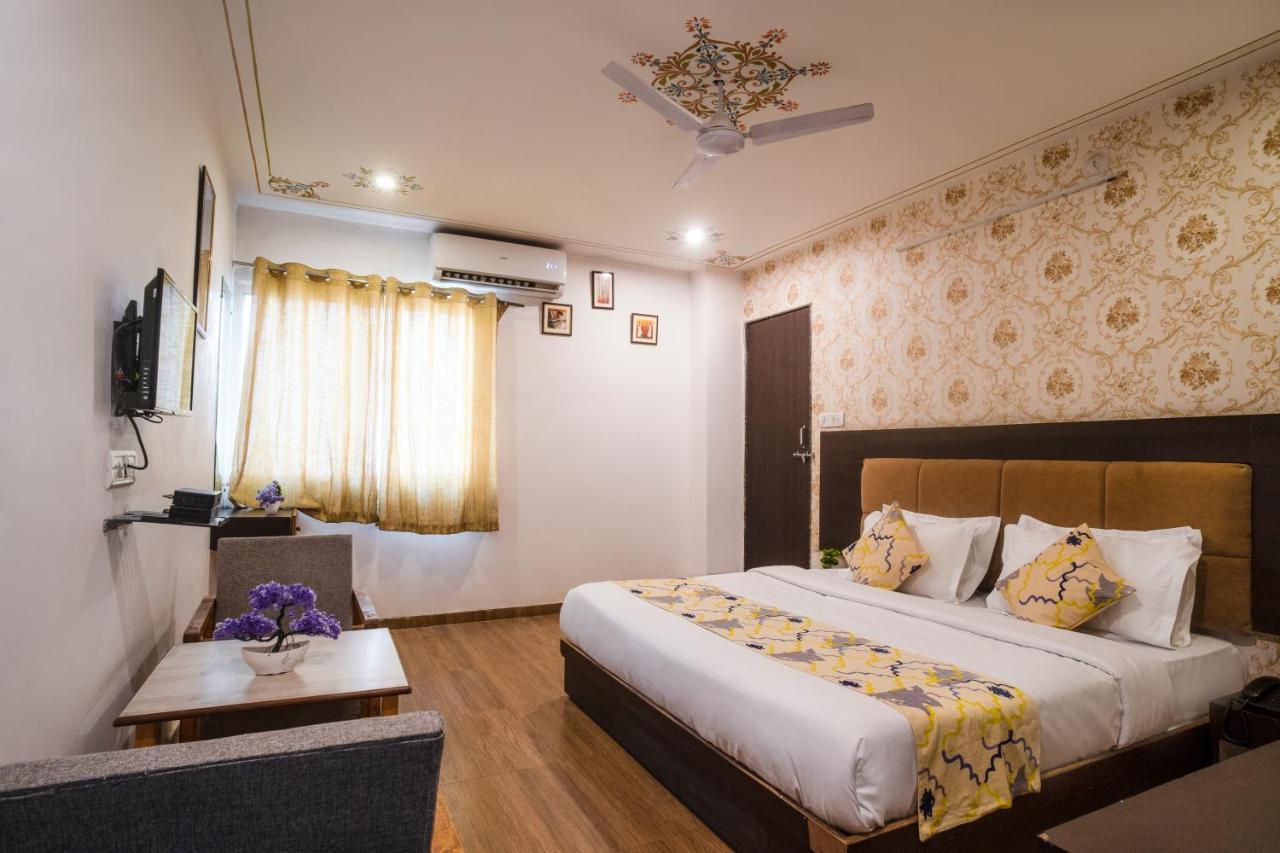 Tripli Hotels Arunoday Palace Udaipur Dış mekan fotoğraf
