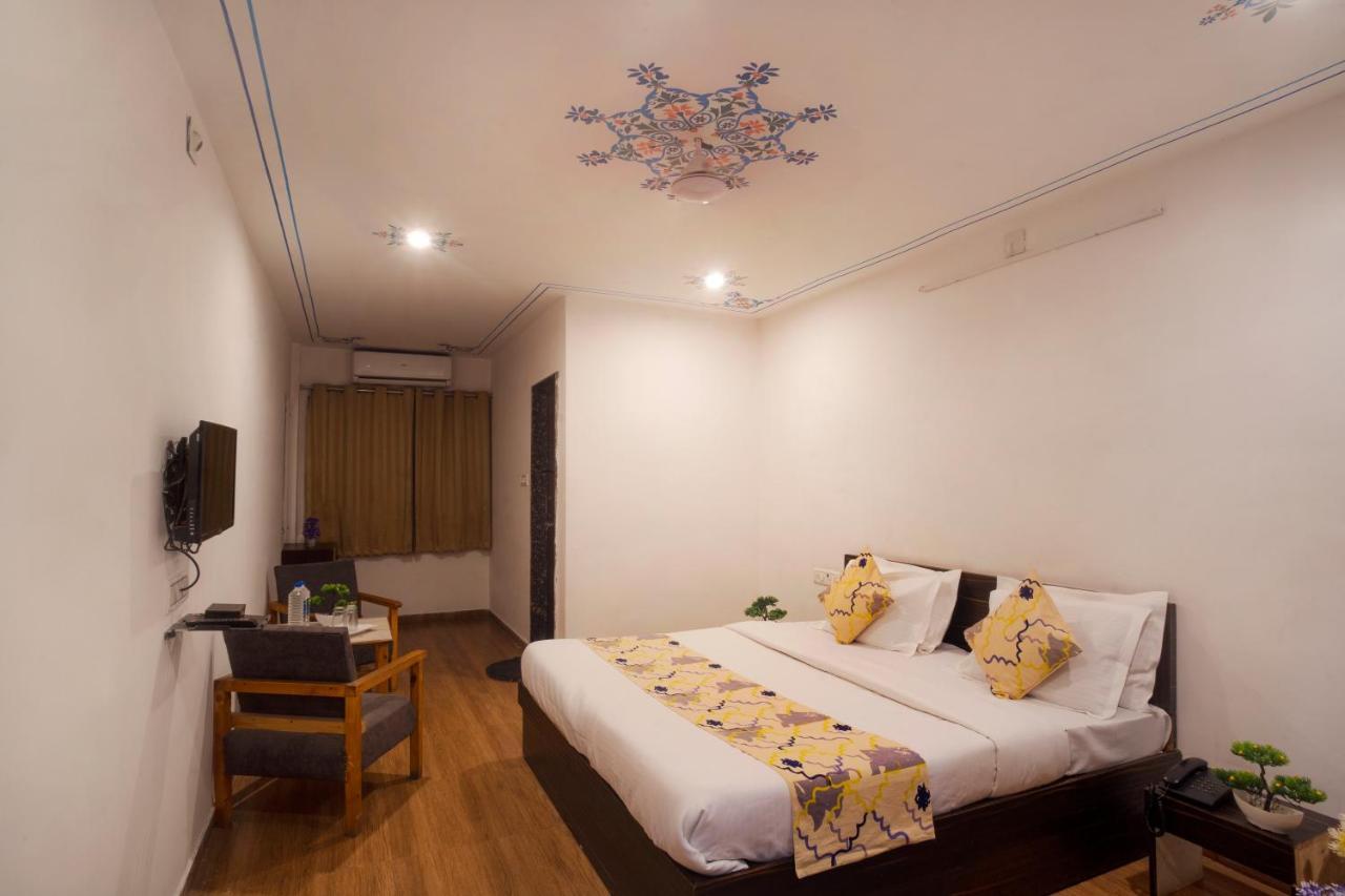Tripli Hotels Arunoday Palace Udaipur Dış mekan fotoğraf