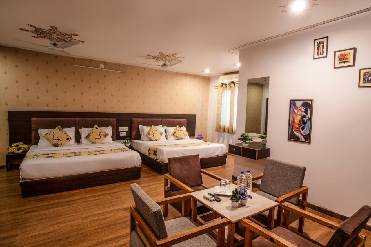 Tripli Hotels Arunoday Palace Udaipur Dış mekan fotoğraf