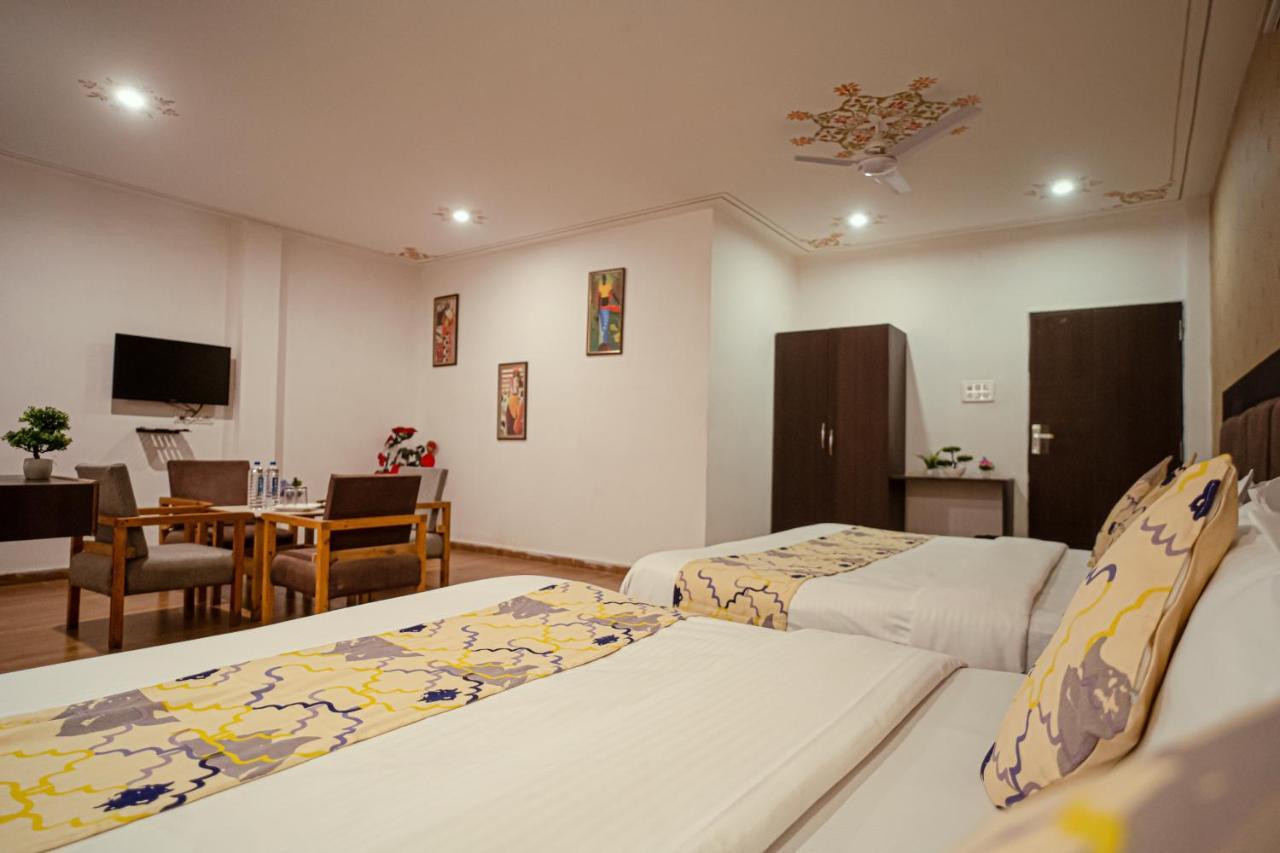 Tripli Hotels Arunoday Palace Udaipur Dış mekan fotoğraf
