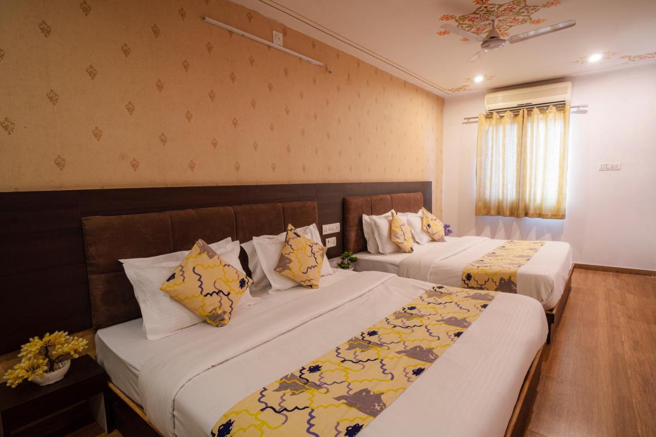 Tripli Hotels Arunoday Palace Udaipur Dış mekan fotoğraf