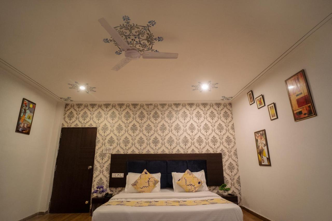 Tripli Hotels Arunoday Palace Udaipur Dış mekan fotoğraf